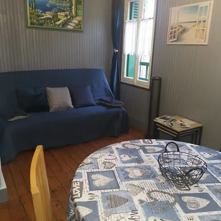Appartement Avec Balcon Au 1Er Etage Vue Laterale Mer A 50 Metres De La Plage A Mers Les Bains. Exterior foto