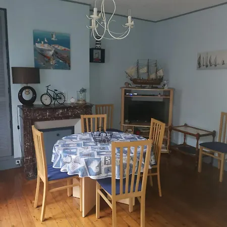 Appartement Avec Balcon Au 1Er Etage Vue Laterale Mer A 50 Metres De La Plage A Mers Les Bains. Exterior foto